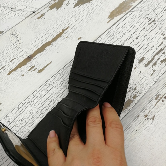 Michael Kors Wallet 'VIVIANNE" - Picture 8 of 8